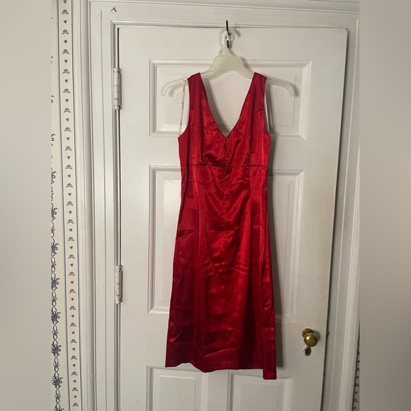 Blondie Nites Vibrant Red Midi Dress - Picture 2 of 3